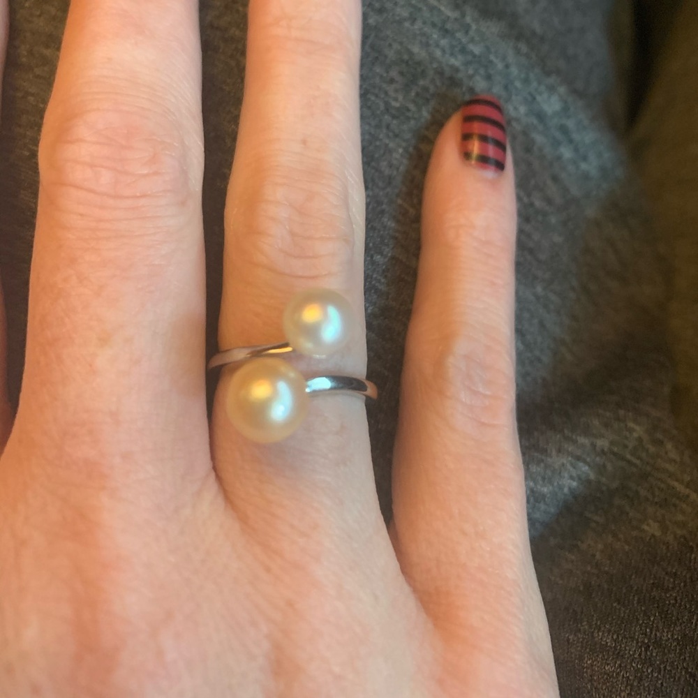 Vantel Pearls ring